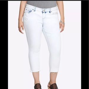 White acid wash cropped skinny jeans